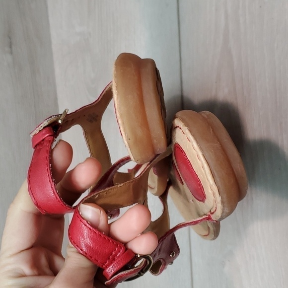 B.O.C. Born Women T strap Sandals Flats shoes sz 7 - Picture 6 of 12